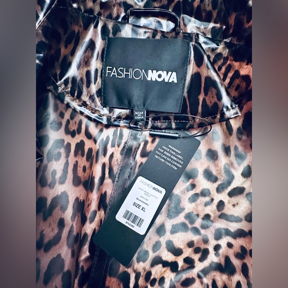 Fashion Nova Leopard Print Trench Raincoat Size XL - Picture 8 of 8